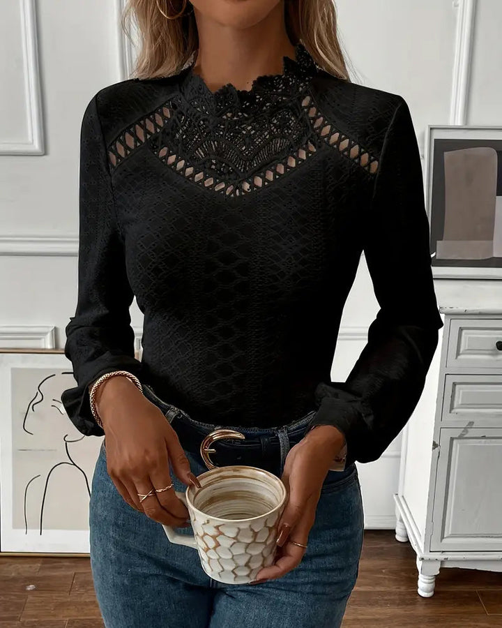 Collyra - Classic Lace Top