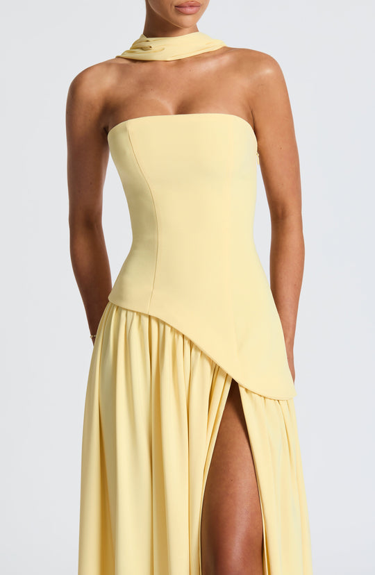 Rissa - Elegant Maxi Dress