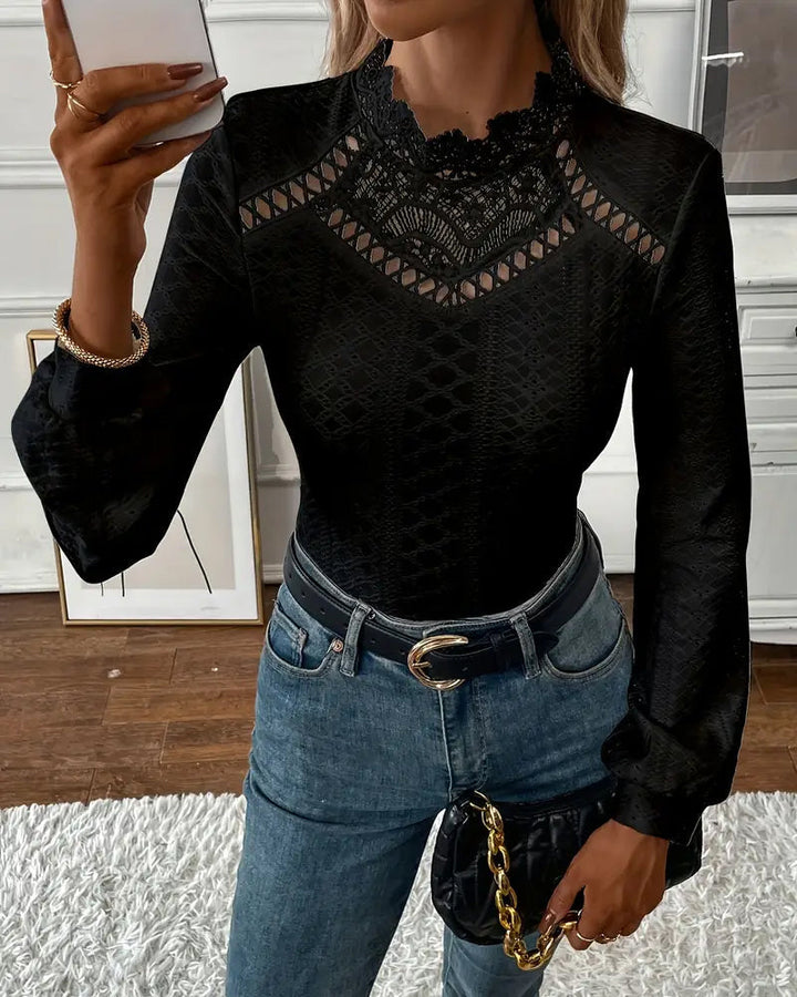 Collyra - Classic Lace Top