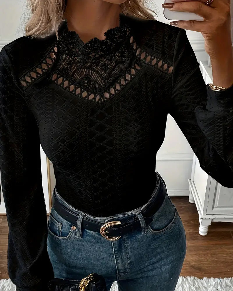 Collyra - Classic Lace Top