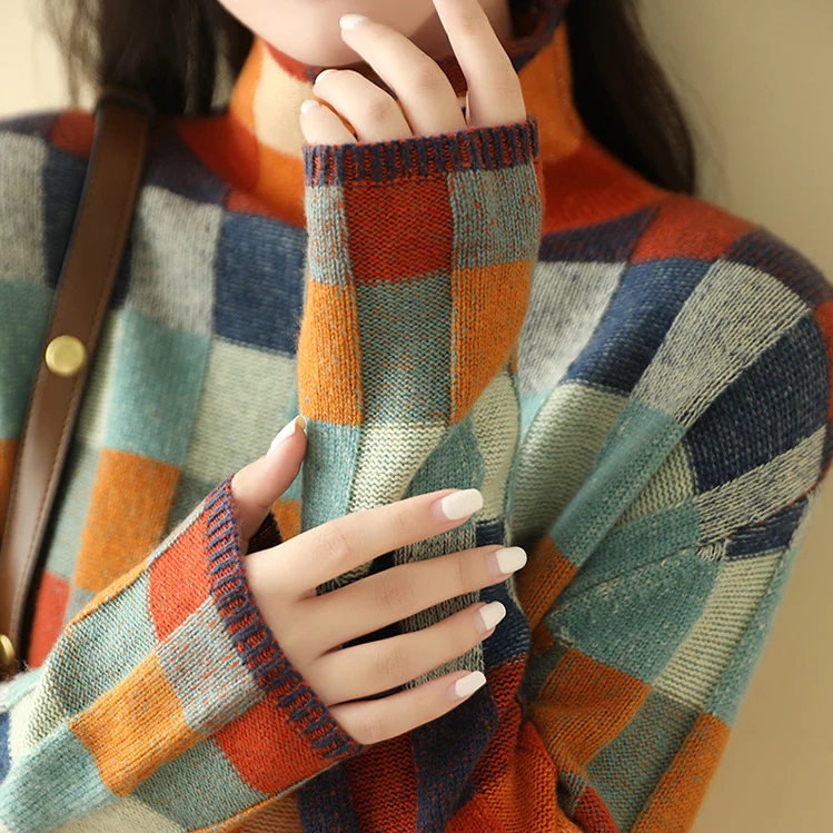 Eryn - Snug Geometric Sweater